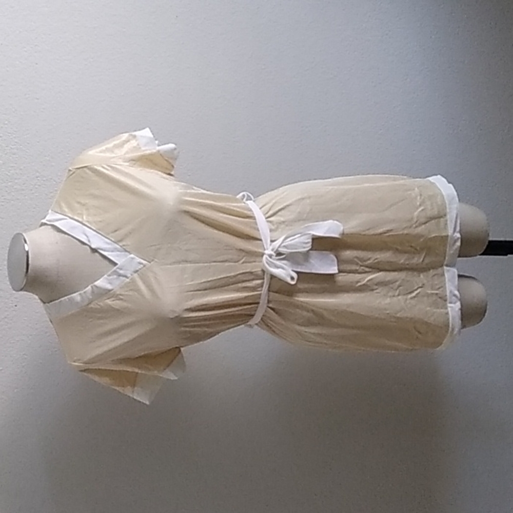 Vtg 70s night shirt.belted.szS